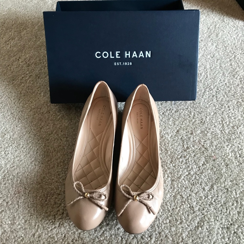 Like new Cole Haan 7.5  Tali Wedge in Maple Sugar